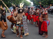 Aksi Suku Awyu dan Moi Sigin Papua Serahkan 253.823 Petisi Publik ke Mahkamah Agung