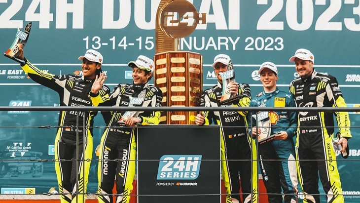 Valentino Rossi dan Sean Gelael Finis Ketiga di Dubai 24 Hours