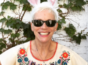 Annie Lennox Serukan Solidaritas Perempuan