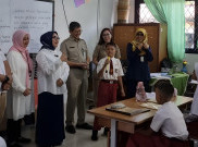 Sebelum Santap MBG, Sempat-sempatnya Siswa SDN Susukan 01 Kasih Pantun ke Prabowo