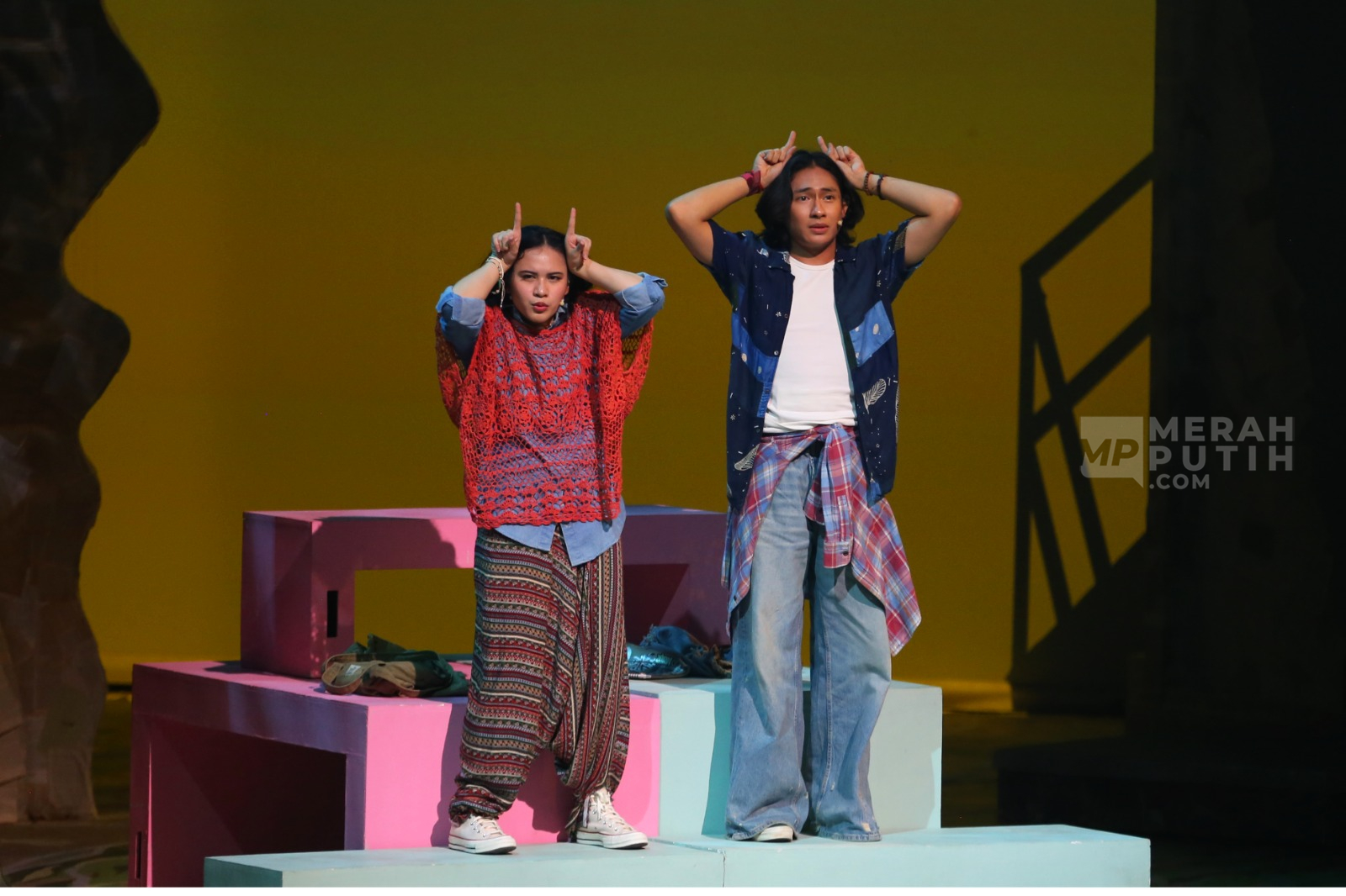 Aksi Kugy & Keenan Merangkai Mimpi dalam Pementasan Musikal Perahu Kertas di Jakarta