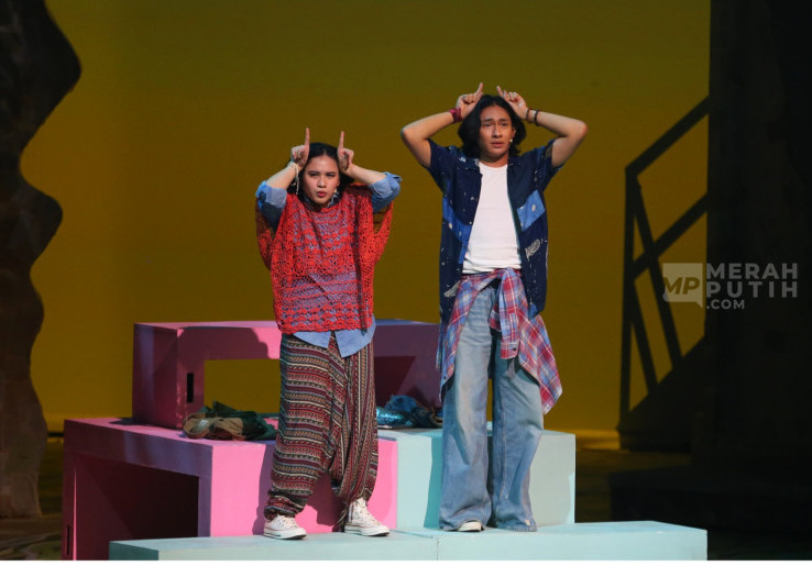 Aksi Kugy & Keenan Merangkai Mimpi dalam Pementasan Musikal Perahu Kertas di Jakarta