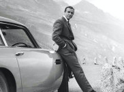 James '007' Bond Tutup Usia