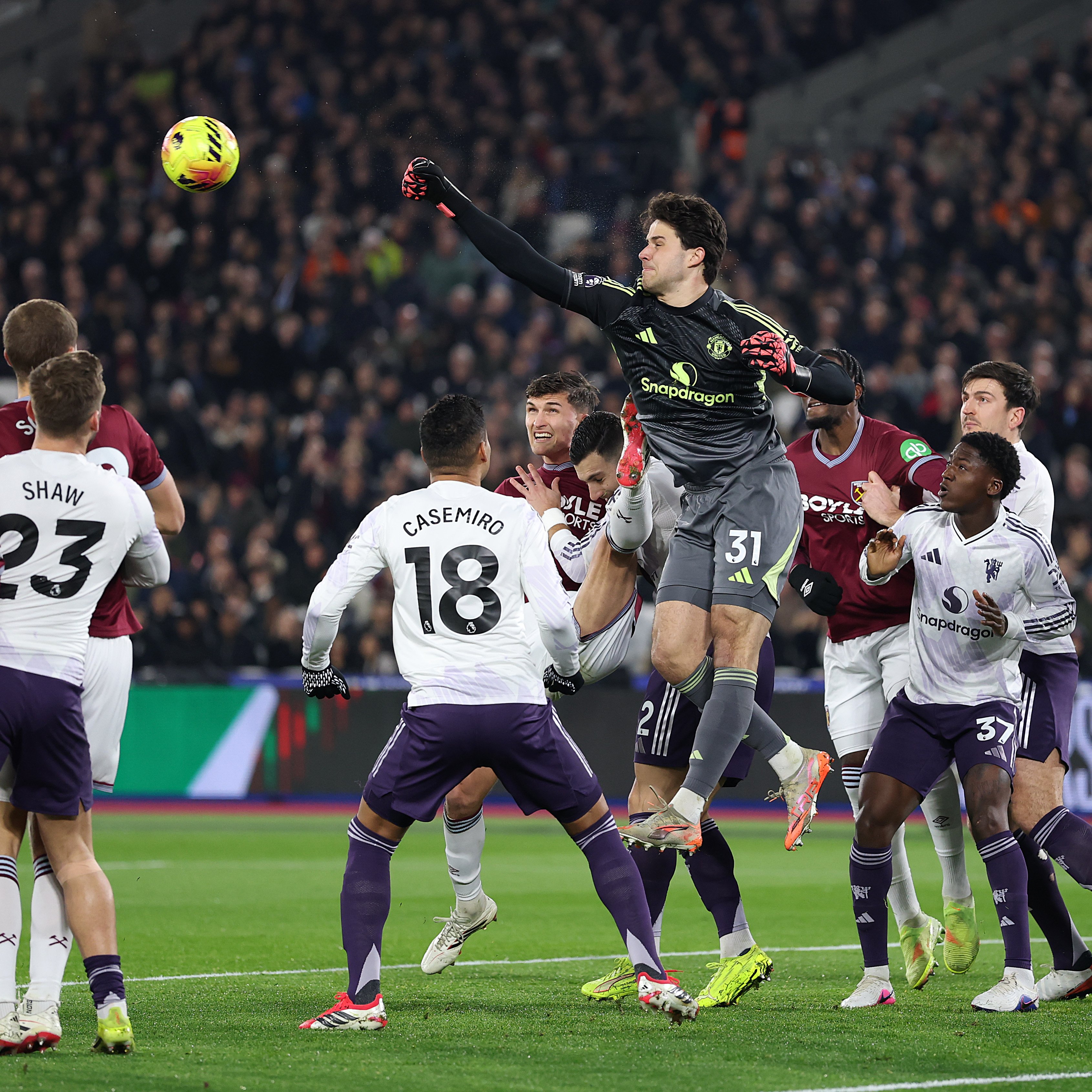 Klasemen Liga Inggris Premier League Setelah Manchester United Selamat dari Kekalahan Melawan West Ham, Laga Berakhir Imbang 1-1