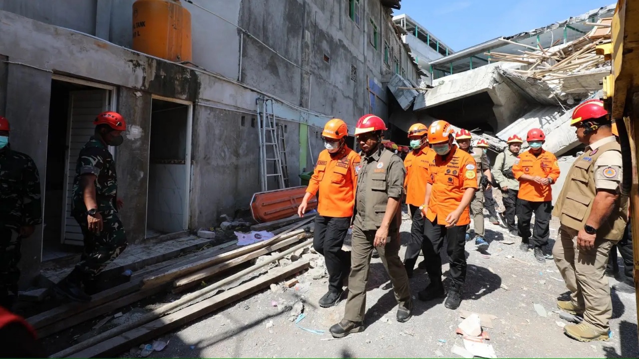 Korban Tewas Ponpes Al-Khoziny Bertambah Jadi 14 Orang, Jenazah Ditemukan Utuh