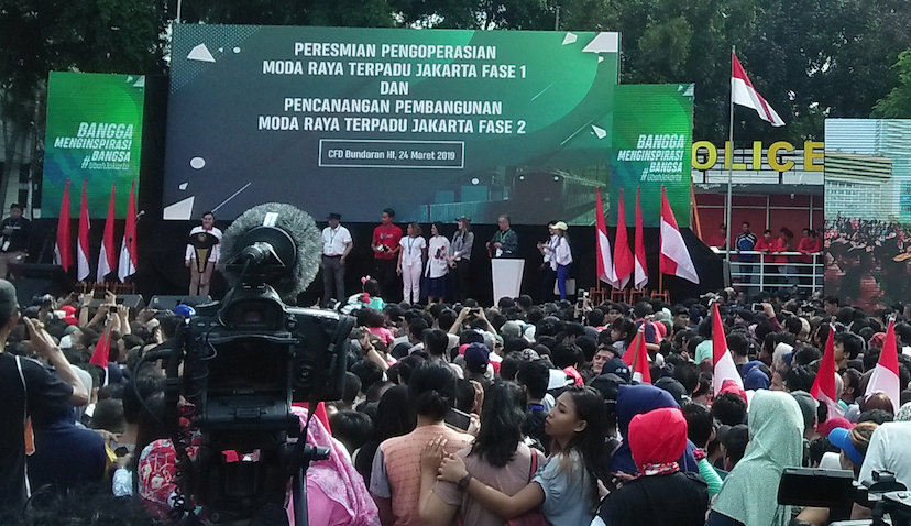 Jokowi: Bismillahirrahmanirrahim, dengan Ini Saya Resmikan MRT