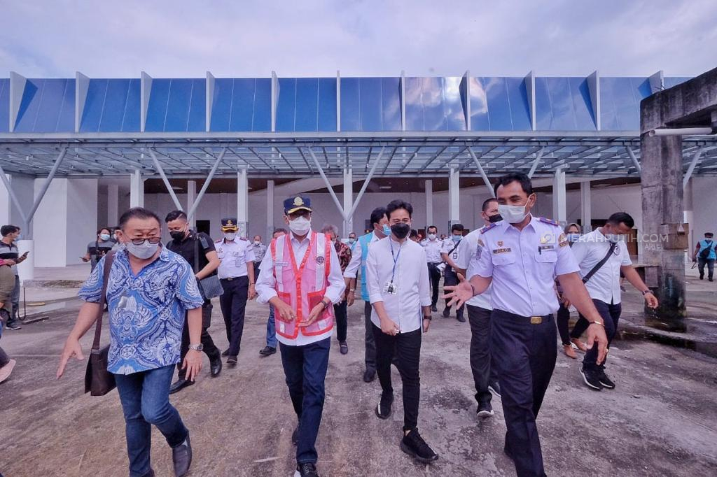 Menhub Tinjau Progres Proyek Pusat Kegiatan Masyarakat di Terminal Tirtonadi Solo