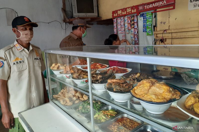 Buka Siang Hari Saat Puasa, Tempat Makan Diminta Pakai Tirai