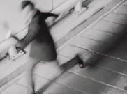 Rendy Pandugo Ungkap Kerinduan Mendalam di 'Biarku Merindu'