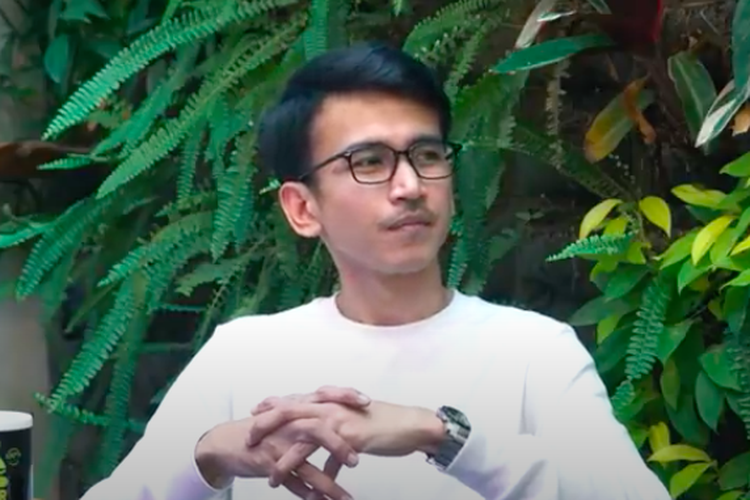 Pegiat Media Sosial Adam Deni Sudah Jadi Tersangka Saat Ditangkap Polisi