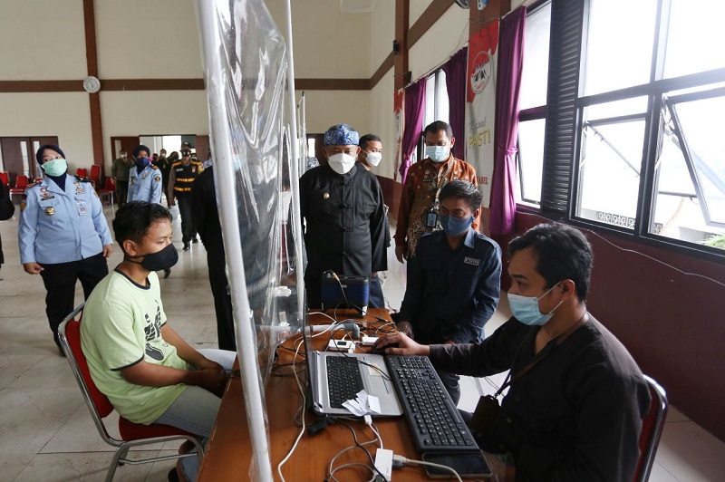 Penghuni Lapas Anak dan Perempuan di Bandung Dapat KTP Elektronik
