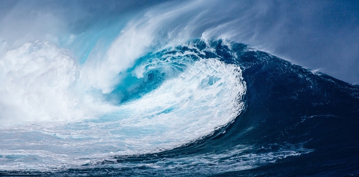 Hal pertama ketika ada peringatan tsunami yaitu tetap waspada. (Foto: Pixabay/EliasSch)