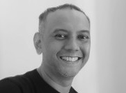 Vokalis Element Lucky Widja Lepas Single 'Mencintaimu Merelakanmu'