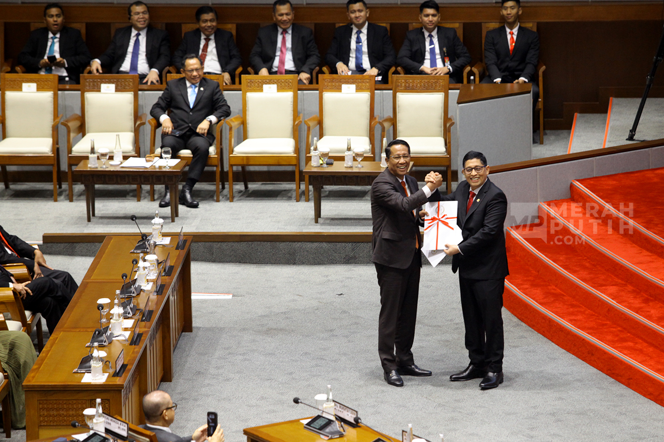 Rapat Paripurna DPR Sahkan 41 RUU Prolegnas Prioritas 2025