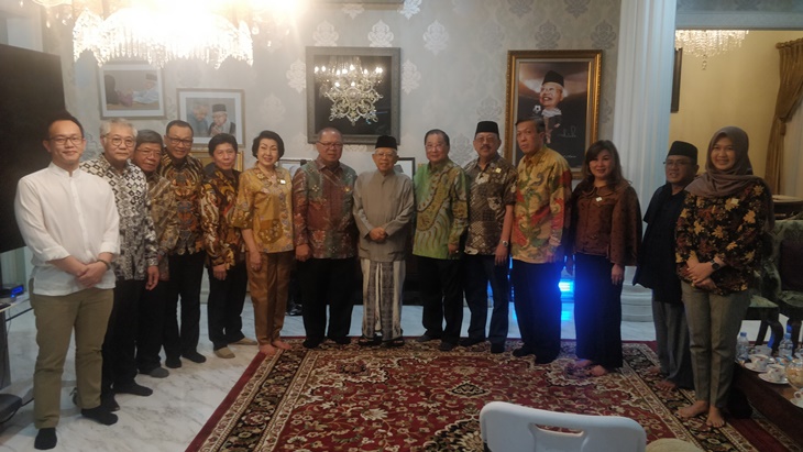 Wakil Presiden Terpilih periode 2019-2024, KH Maruf Amin bersama Perhimpunan Indonesia Tionghoa (INTI). (MP/Asropih)