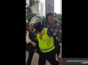 Aksi Heroik Polantas Selamatkan Penumpang TransJ yang Kena Serangan Jantung