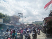 Polisi Tembak Gas Air Mata, Massa Rusak Mobil Dandim Jayapura
