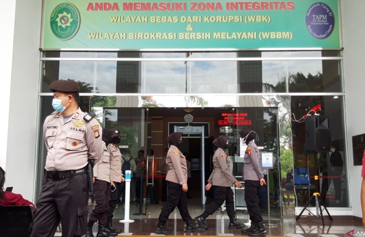Kuasa Hukum Tak Akan Wakili Munarman Bacakan Surat Pembelaan
