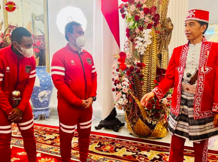 Presiden Republik Indonesia, Joko Widodo (Jokowi) menerima kedatangan Timnas Indonesia U-16. (PSSI/BPMI Setpres)