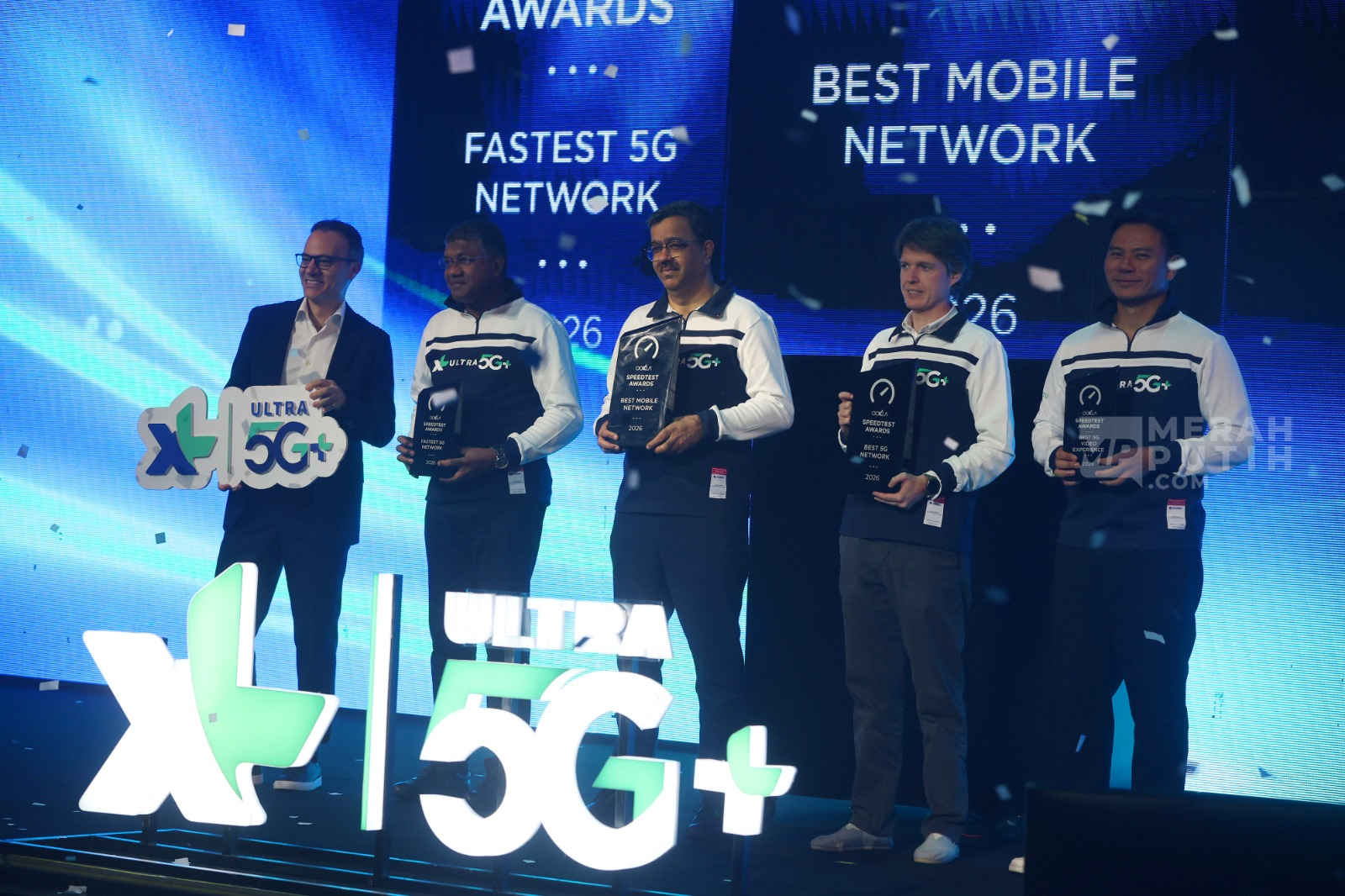 Momen XLSMART Raih Predikat Best Mobile Network in Indonesia 2026