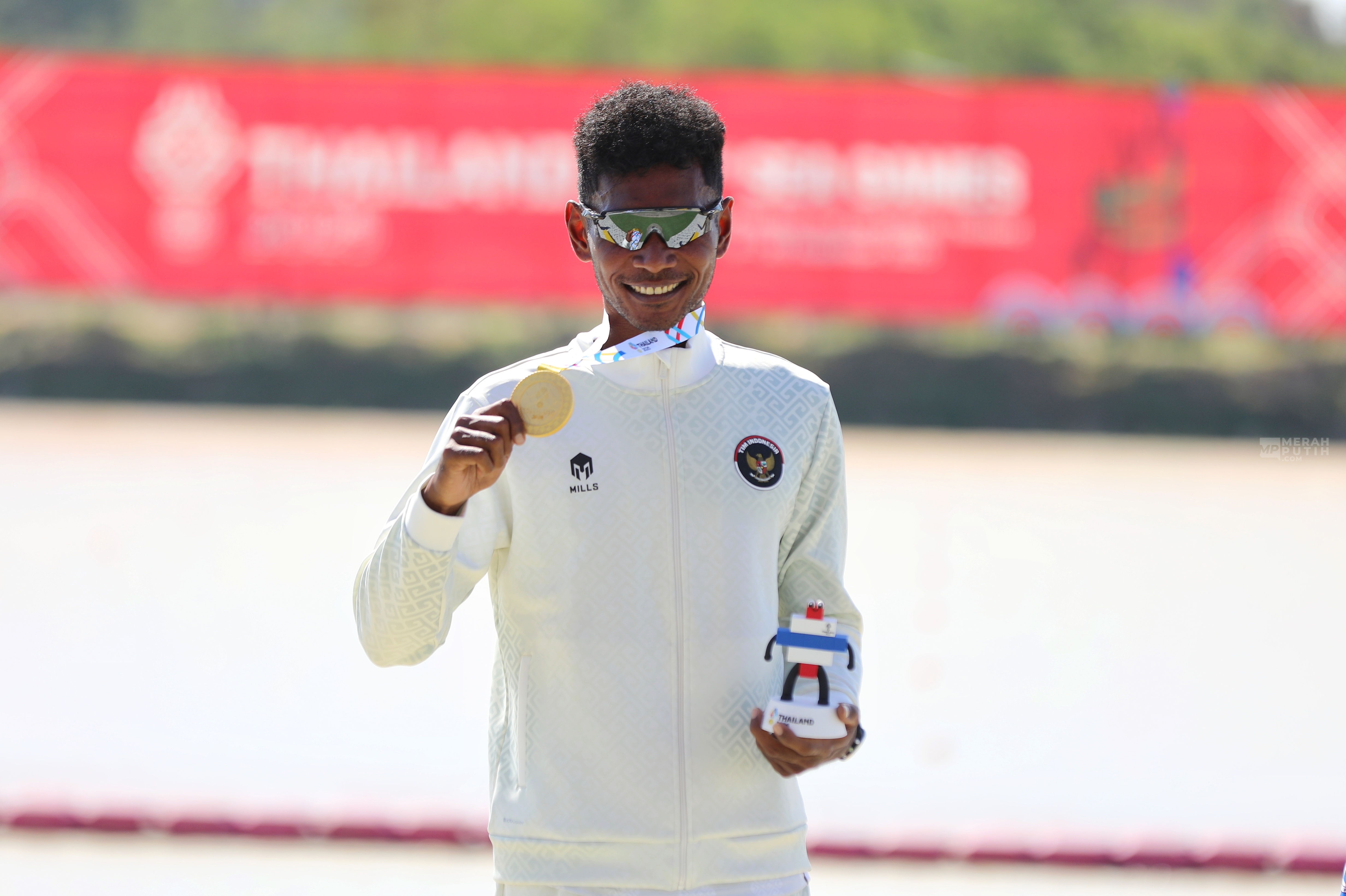 SEA Games 2025 Thailand: Memo Raih Medali Emas Dayung Single Sculls  