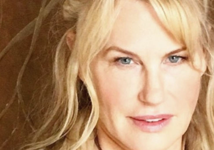 Buktikan Kemampuan Perempuan, Daryl Hannah Sutradarai 'Paradox'