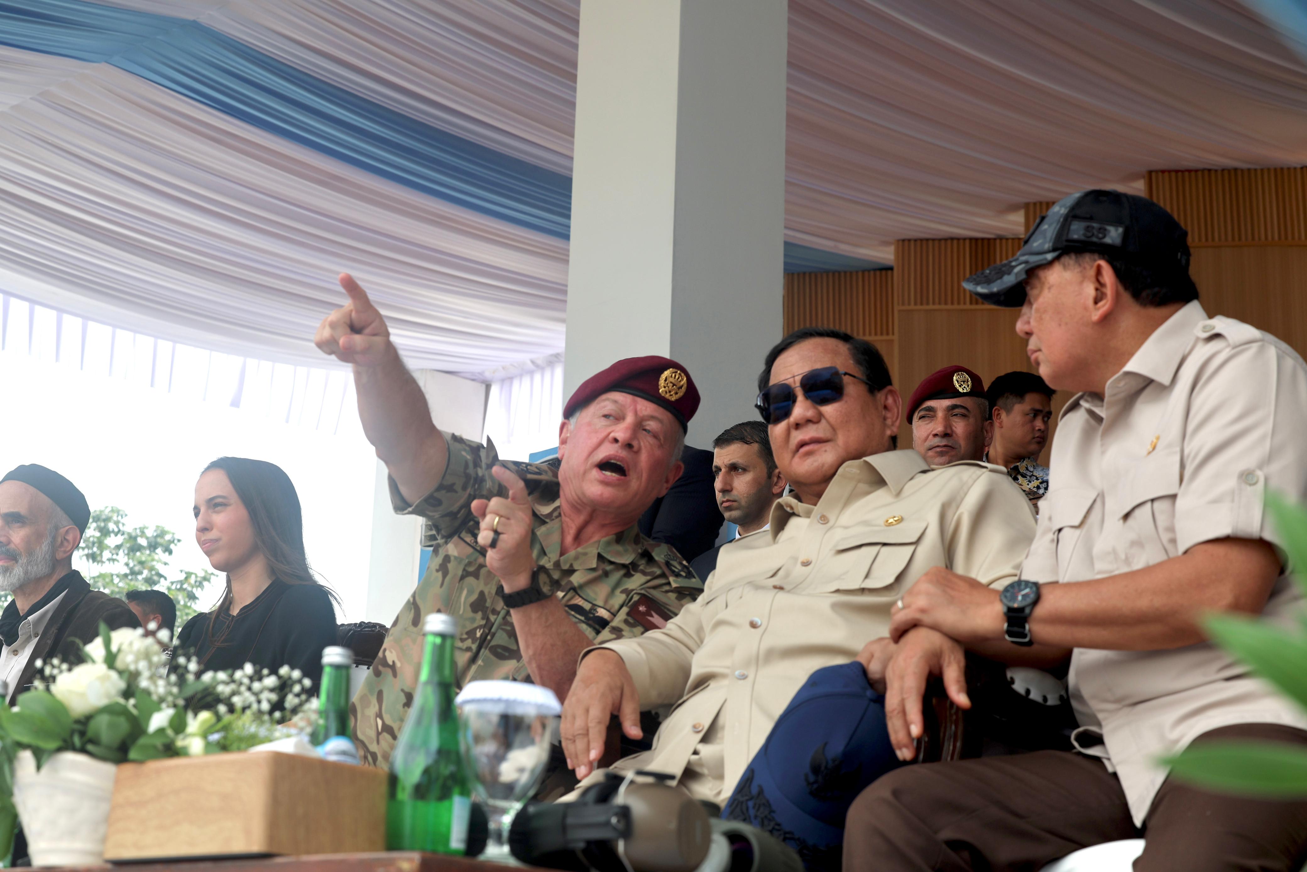 Presiden Prabowo dan Raja Abdullah II Saksikan Demontrasi Drone TNI & AB Yordania