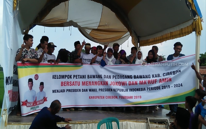  Ratusan Petani dan Pedagang Bawang di Cirebon Deklarasi Dukung Jokowi-Ma'ruf 