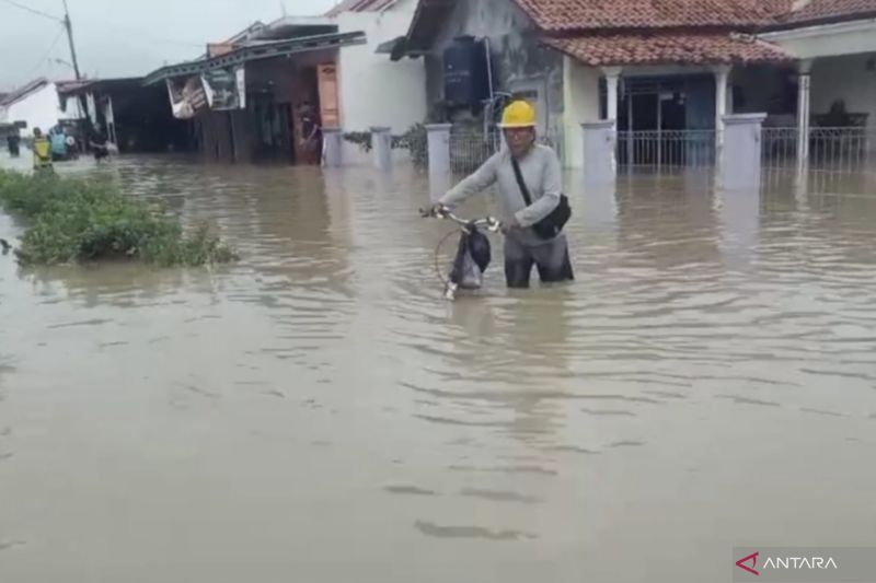 16 Desa di Kabupaten Pemalang Jawa Tengah Terendam Banjir, Longsor Juga Terjadi