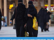 Saudi Tinggalkan Aturan Lama Buka Usaha bagi Perempuan