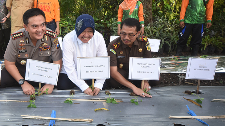 Risma Akan Tindak PNS Anggota HTI di Lingkungan Pemkot Surabaya 