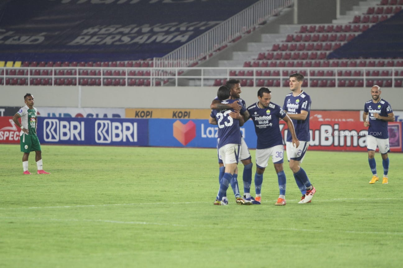 Pelatih Persib Akui Permainan Defensif PSS Bikin Permainan Sulit Berkembang
