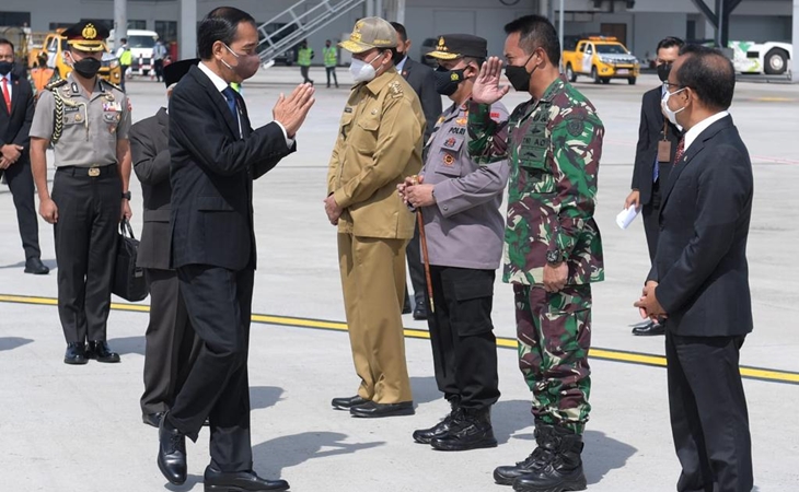 Presiden Jokowi dan KSAD Andika Perkasa. (Foto: Sekretariat Presiden)