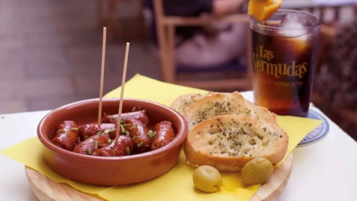 Tapas adalah makanan porsi kecil di spanyol (Foto: Instagram/lasvermudas)