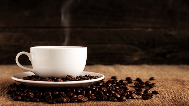 Dua Kutub Berseberangan Soal Kopi, Kamu Masuk Tim Mana?