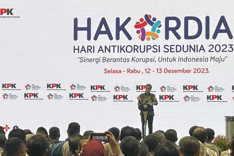 Ratusan Pejabat Masuk Bui, Jokowi: Pemberantasan Korupsi Harus Dievaluasi Total