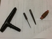 Ketahuan Curi Sepeda Motor, Dua Lelaki Ini Habis Dihajar Massa