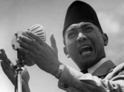 Buat Lebaran, Sukarno Sampai Lelang Peci