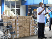 Masyarakat Tionghoa Peduli Bandung Bagikan Ribuan Paket Sembako