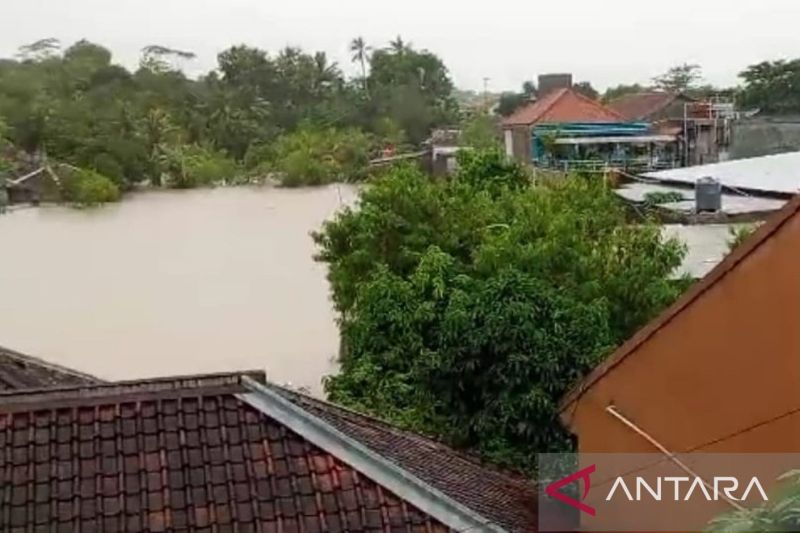 Air Bah 2 Meter Hantam Agrabinta Cianjur, Ratusan Warga Dievakuasi