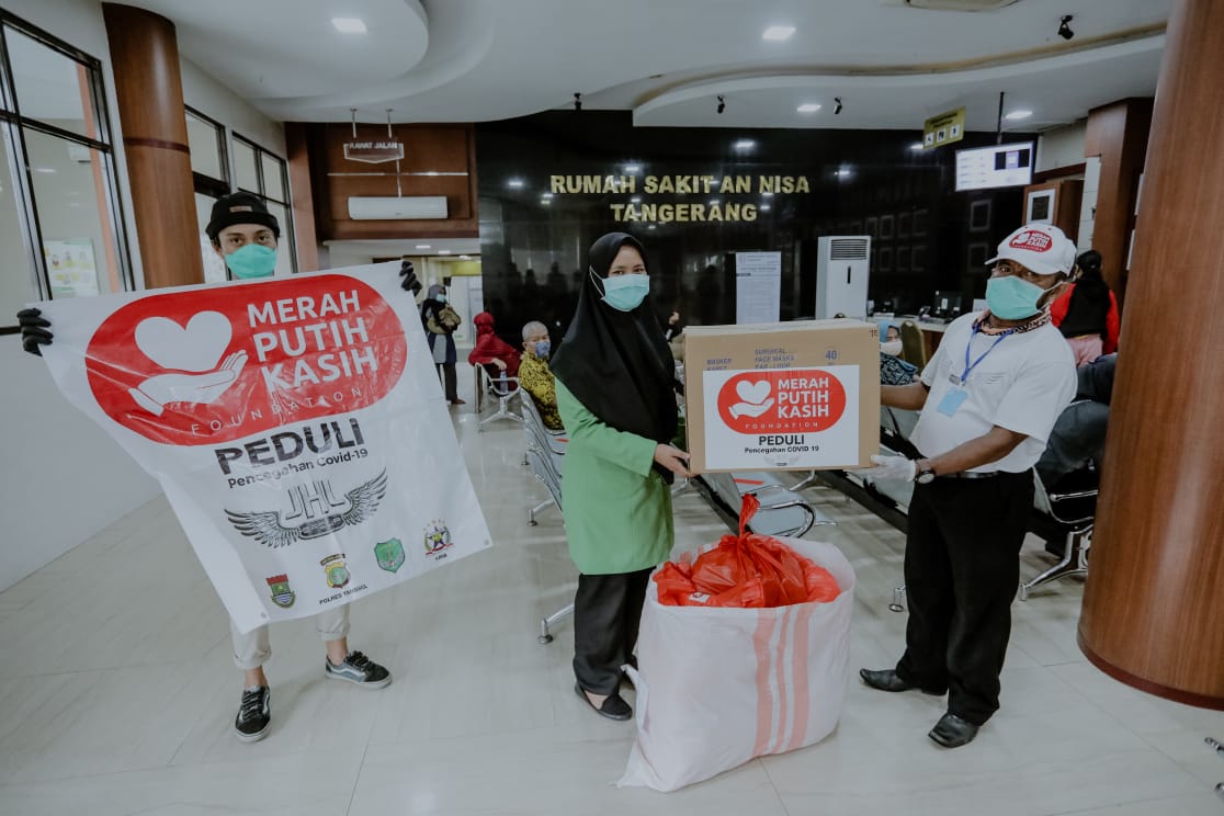 JHL Group Salurkan Bantuan ke Rumah Sakit, PMI, hingga Mabes Polri