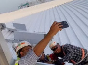 Anies Nikmati Senja Terakhir 2021 di Jakarta International Stadium