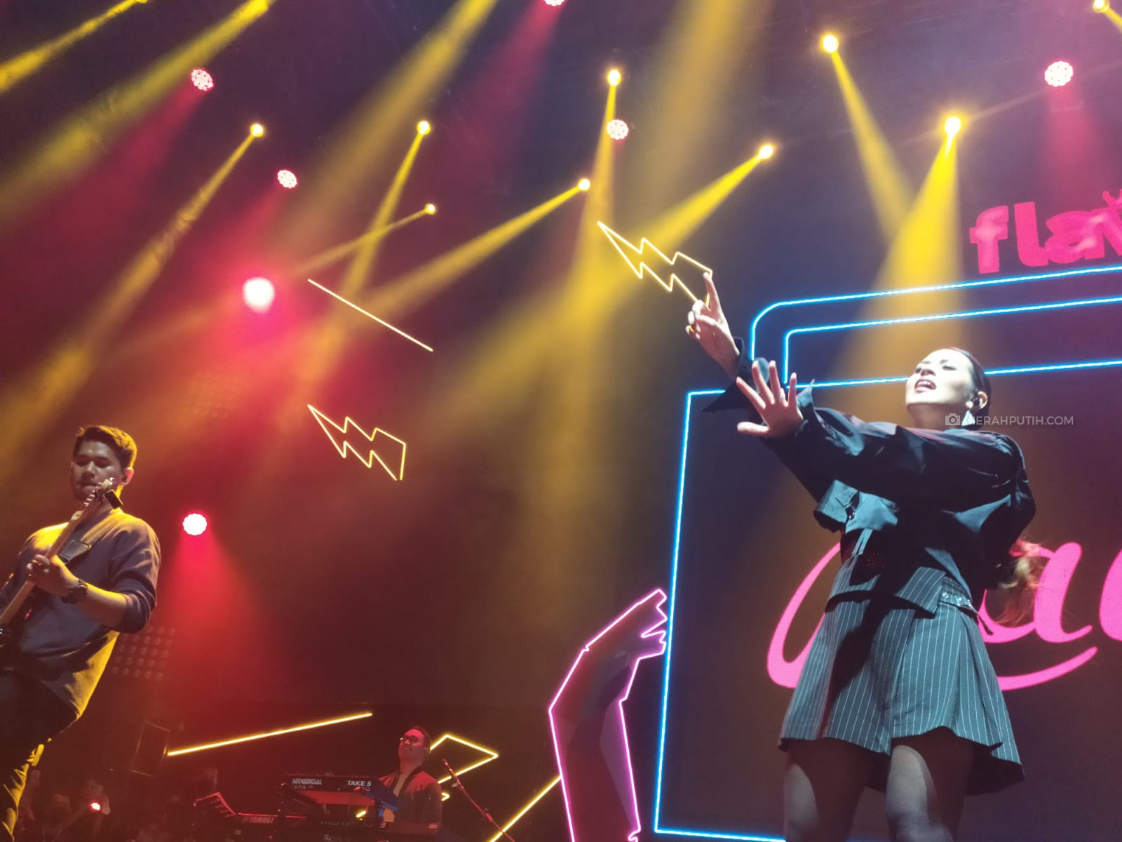 Raisa Tampil Soulful di Panggung Flavs Festival 2022