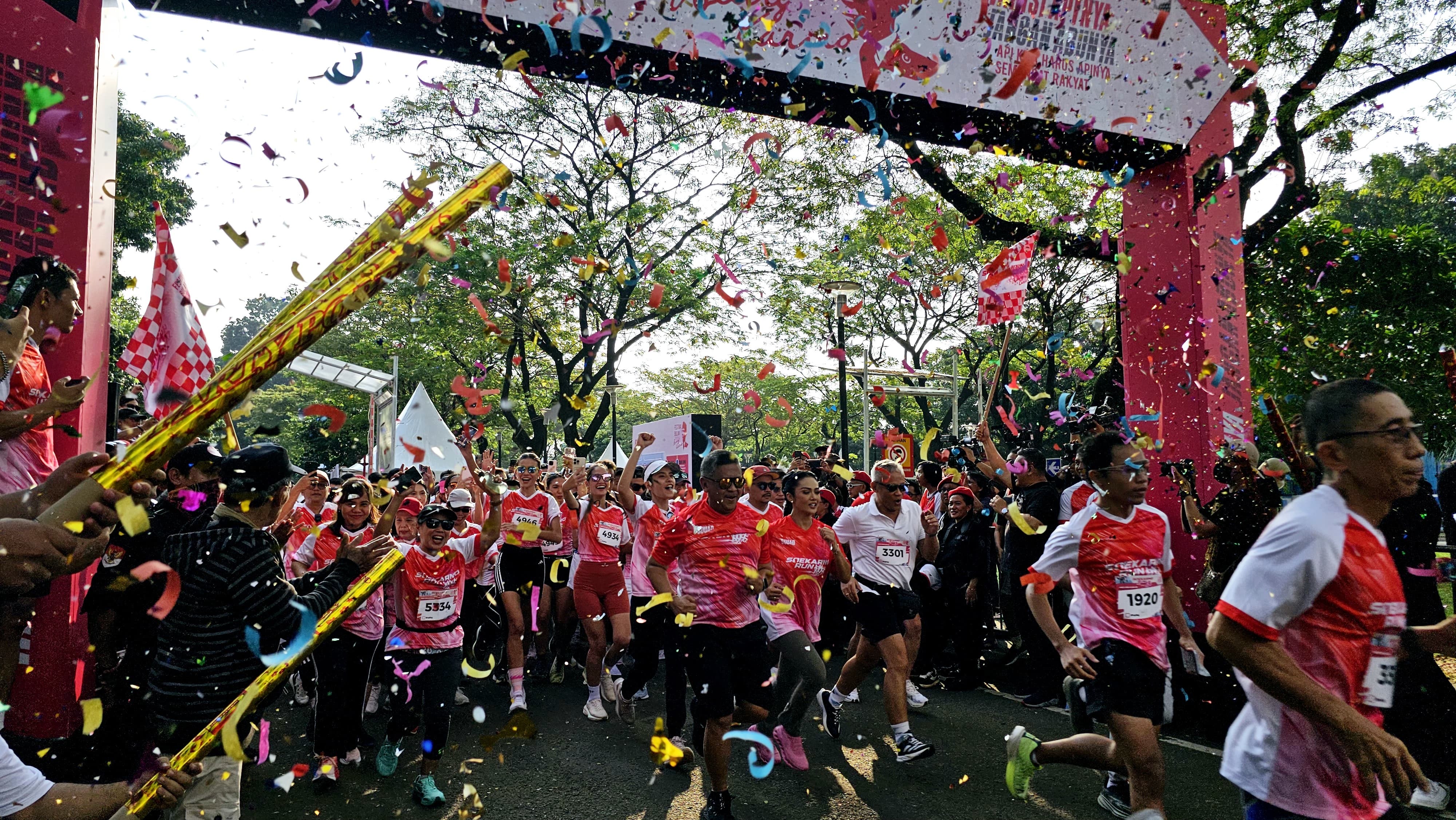 Ribuan Peserta dari Berbagai Komunitas Anak Muda Meriahkan Soekarno Run di GBK