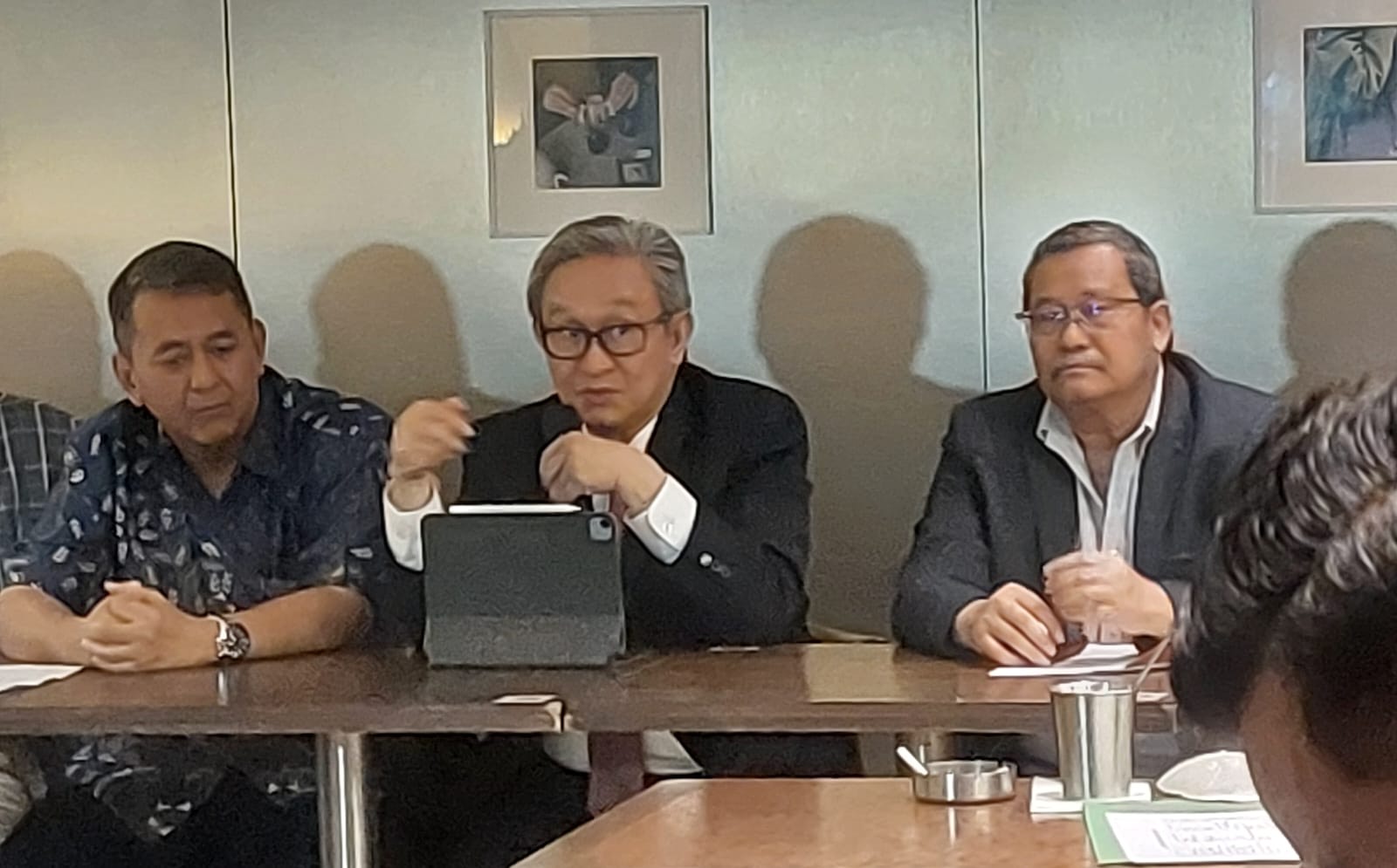Ketum Ikadin Minta KPK Tak Kriminalisasi Advokat dalam Kasus Febri Diansyah