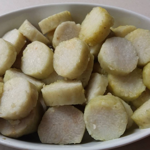 Lontong. (Insragram/ nglaisui)
