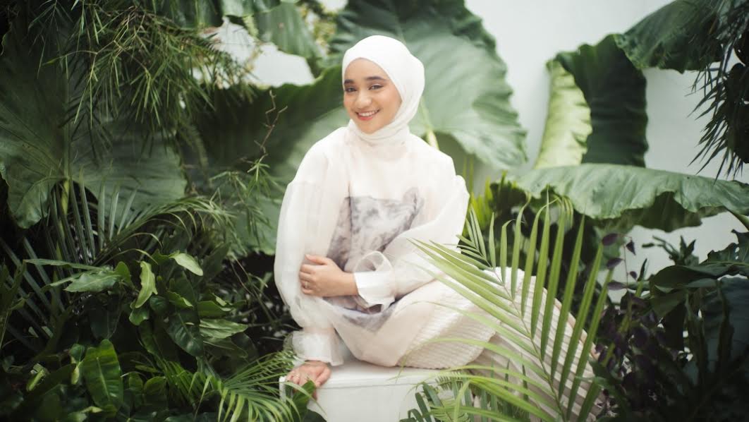 Nabila Taqiyyah Visualisasikan Lagu 'Hanya Lolongan' dengan Begitu Sederhana