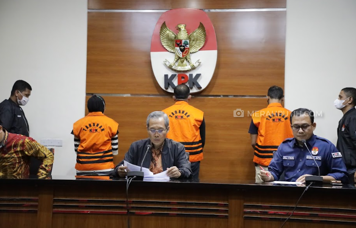 Bupati Meranti Diduga Pakai Duit Korupsi untuk Modal Pilgub Riau