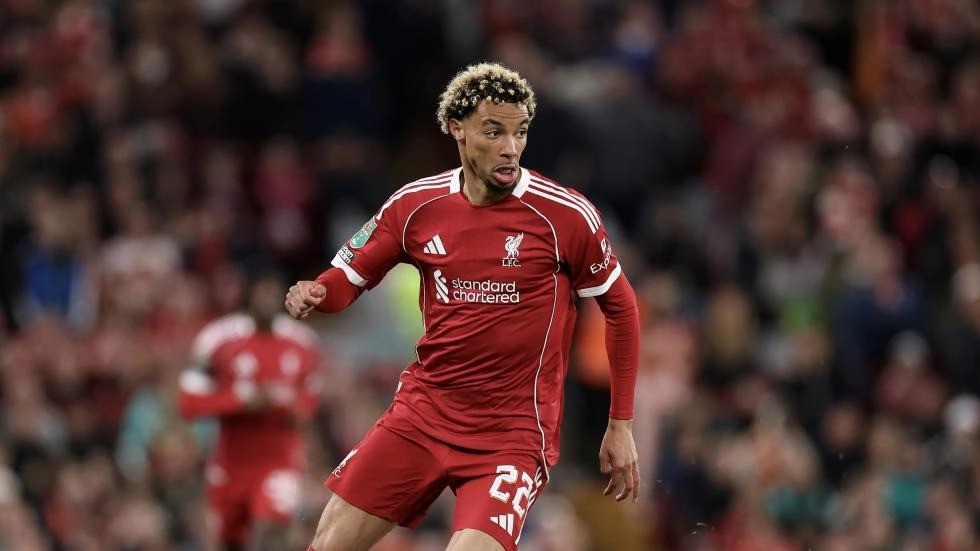 Kartu Merah Hugo Ekitike Warnai Kemenangan Liverpool, Arne Slot: Itu Tidak Perlu dan Konyol