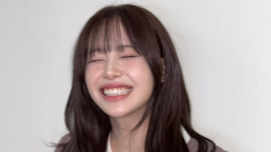 Lirik Lagu 'Only Cry in the Rain' yang Cukup Mendalam dari Chuu